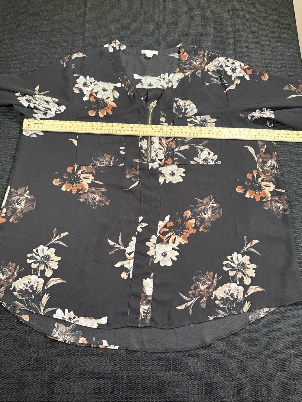 Black Floral Blouse with Cream and Rust Accents - Picture 2 of 11